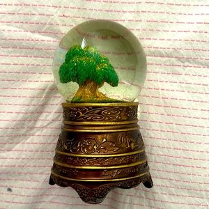 Life was a Willow Snow Globe